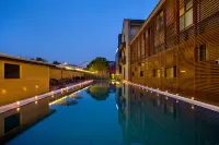 Suxin Hotel - Rooftop Pools