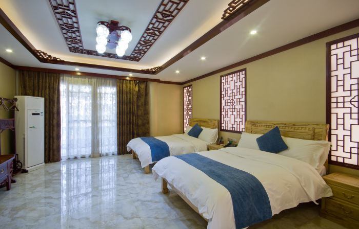 Jianhe Hot Spring Hotel Yang'asha Square