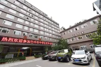 Donghua Hotel Bazhong - parking