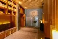 Earl Holiday Inn (Wuhu High speed Railway Station Tianmenshan Road Subway Station Store) - 3-Star