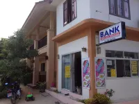 Bank Guesthouse Các khách sạn gần Bãi biển Haad Rin