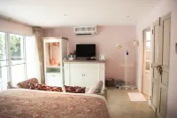 博安莫歐飯店 Studio Naenna Textiles Gallery附近的飯店