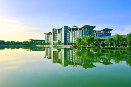 Yue Hai Hotel Отели рядом с достопримечательностью «Ningxia University(Huaiyuan Campus)»