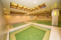 Linjiang Huayuan Hotel Hotel di Dunhua