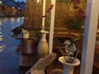 At Casa Guesthouse Amphawa