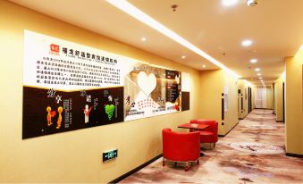 Xilong Hotel (Jiamusi Railway Station Store)