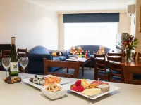 Best Western Plus Canberra Central Apartments Hotels in Dickson
