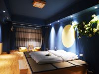 银川本丸主题体验酒店 - 蔷薇姬的卧室主题大床房