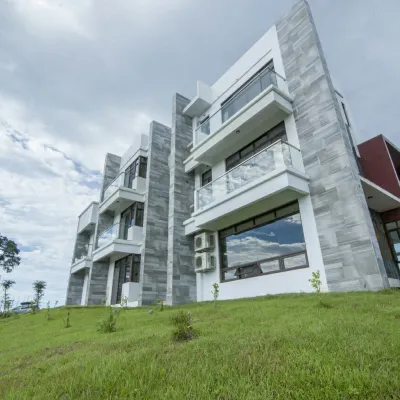 Yulaikung B&B Hotels near Qingjing Farm