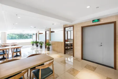 Fuqiang Hotel Отели рядом с достопримечательностью «Mengwozongfu Temple»