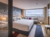 M Social Hotel Auckland Hotels near كوينز وارف