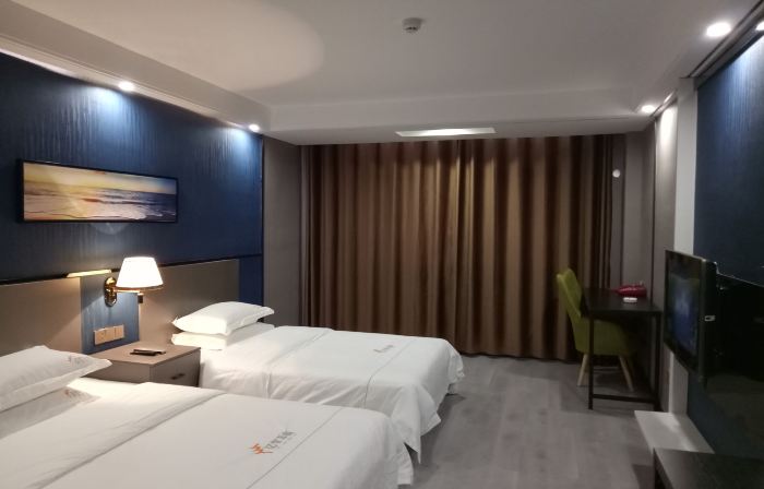 Yijia Huafu Hotel
