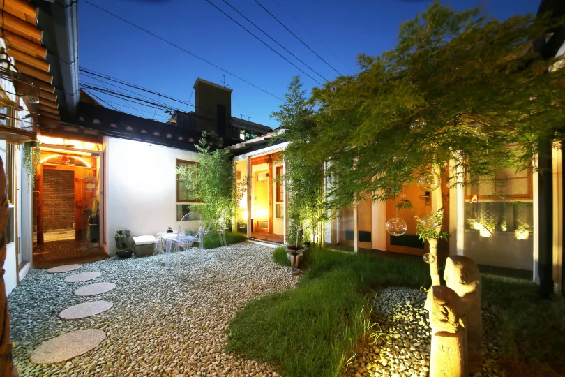'Hanok Hanok' Boutique Stay Seoul - 2Min from Gyeongbokgung Palace Station