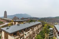 Ancient north clouds build villas Hotels near Yuelao Temple