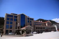 Yesanguan International Hotel Các khách sạn gần Dazhiping Station
