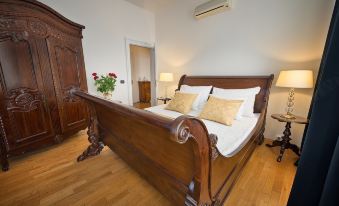 5. Hotel Bo..