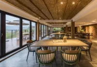 Xizhu Yunjian Hot Spring Villa