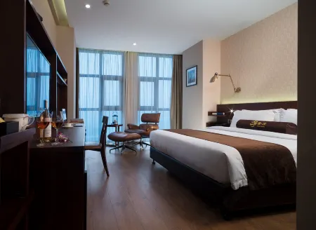 Kunshan Yusong International Hotel (Baimayu Road Subway Station)