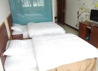 Xiuning Xinyi Hotel