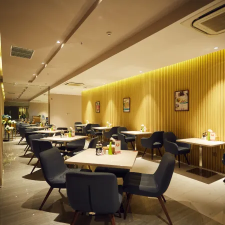 Jinjiang Inn Select (Yangzhou Slender West Lake Dongguan Street Shop)