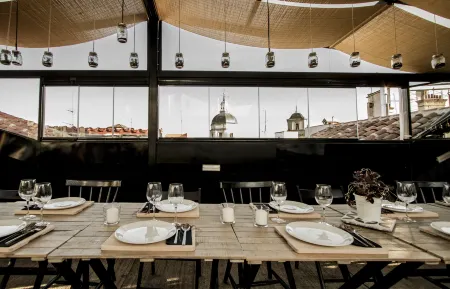 The Hat Madrid Отели рядом с достопримечательностью «Сан-Мигель»