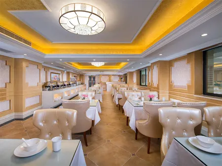 Vienna Hotel (Chaozhou Chao'an Center, Guangdong) Отели рядом с достопримечательностью «Shantou Dongshan Lake»