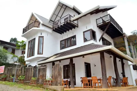 Grand 39 Отели рядом с достопримечательностью «Литл Адамс Пик»