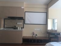东莞爱旅途酒店式公寓 - 景观大床房