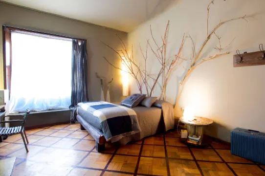 米蘭中心床+藝術旅館