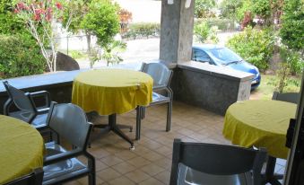 Daniella's Bungalows