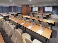 Le Polonia Hotel & Convention Medan - Business