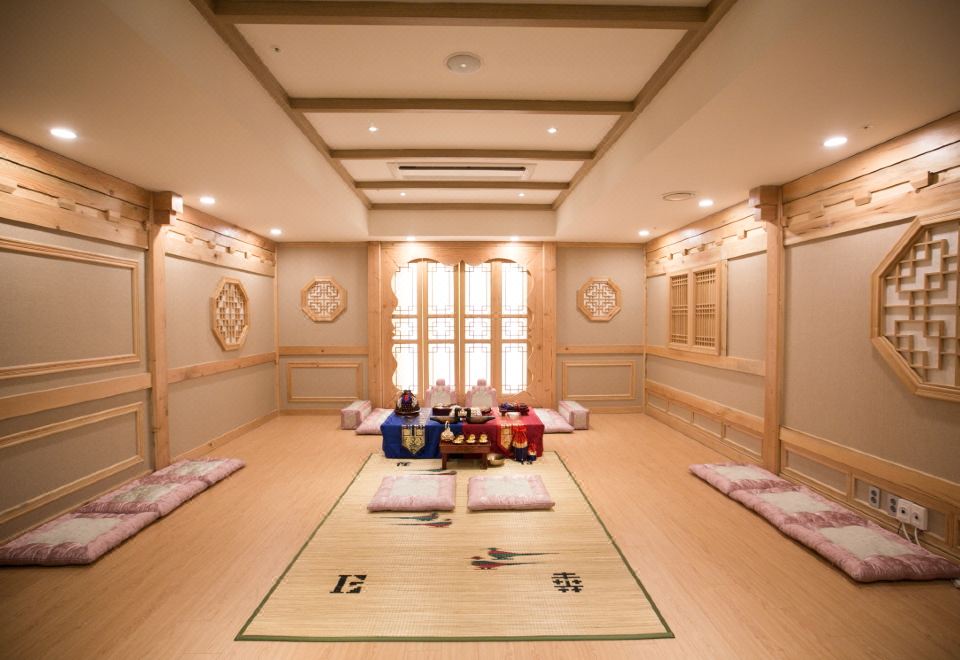 라마다 서울 신도림 호텔 로비