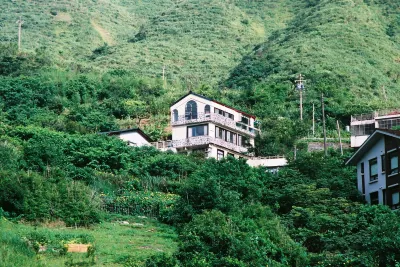 Levite Villa Hotels near Houtong Cat Village