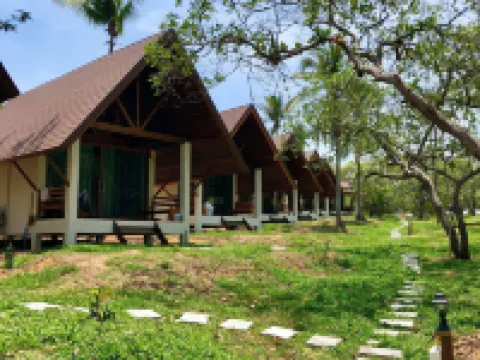 พยามาศ โรงแรมในเกาะพยาม