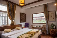 Dali Lily International Youth Hostel