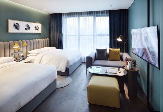 라이즈 오토그래프 컬렉션