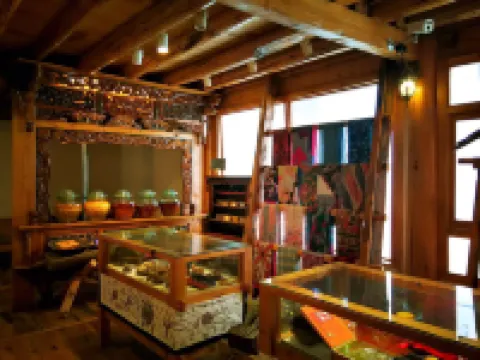 Tibetan-style Courtyard Hotel