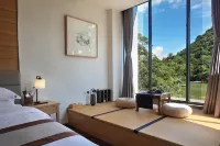 Heshe Lakeside Resort - balcony