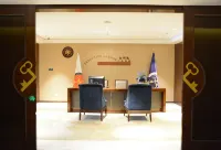 Jinling Grand Hotel - 5-Star