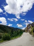 Xiazhi Weizhi Inn Mount Siguniang - Losmen
