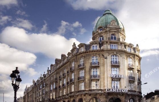 里爾卡爾頓酒店（近里爾老證券交易所）