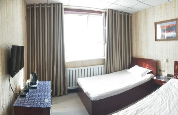 哈巴河新鵬旅社