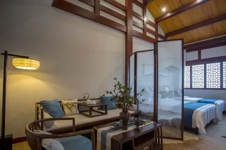 Hongjiang Qianyang Ancient City Yunju Hotel Отели рядом с достопримечательностью «Yiwan Ruiqi»