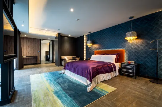 臺中述夏精品汽車旅館