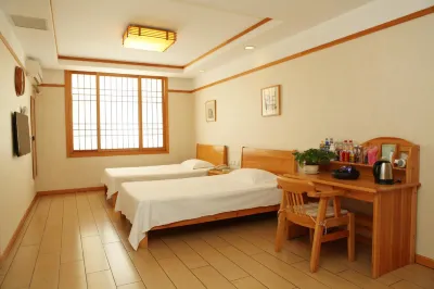 No. 18 Hot Spring Club Hall, Taihuwan Bay, Gaizhou Hotel di Gaizhou