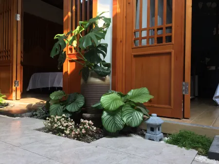 Yayuan Boutique Homestay (Chongzhou Yuantong) Отели рядом с достопримечательностью «Wang Guoying's Former Residence»