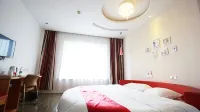 Aoliyang Business Hotel (Zhuanghe Jinma Plaza)