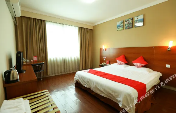 OYO南寧八零風尚酒店