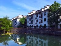 黄山浦溪河畔酒店