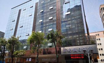 Li's Holiday Hotel (Foshan Sanshui Railway Station)